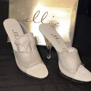 Ellie Clear Slip on Heels with a Grey bottom👠 Bringing Sexy 💃🏾Back